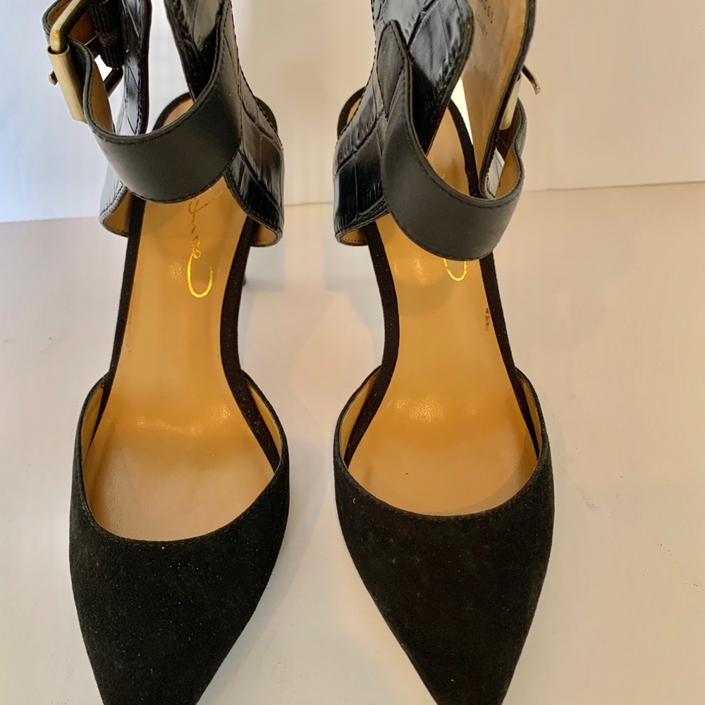 NWOT Report Signature black suede heels SZ 6.5